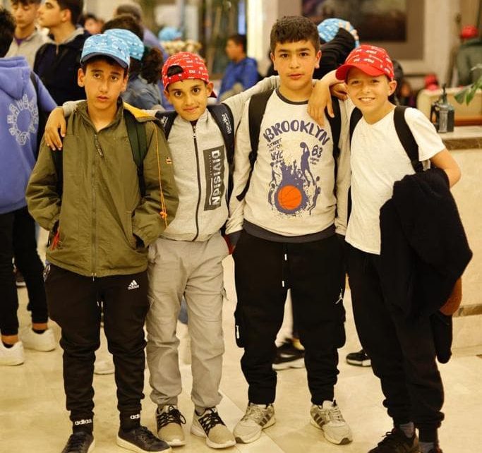 depremzede çocuklara bayram sürprizi