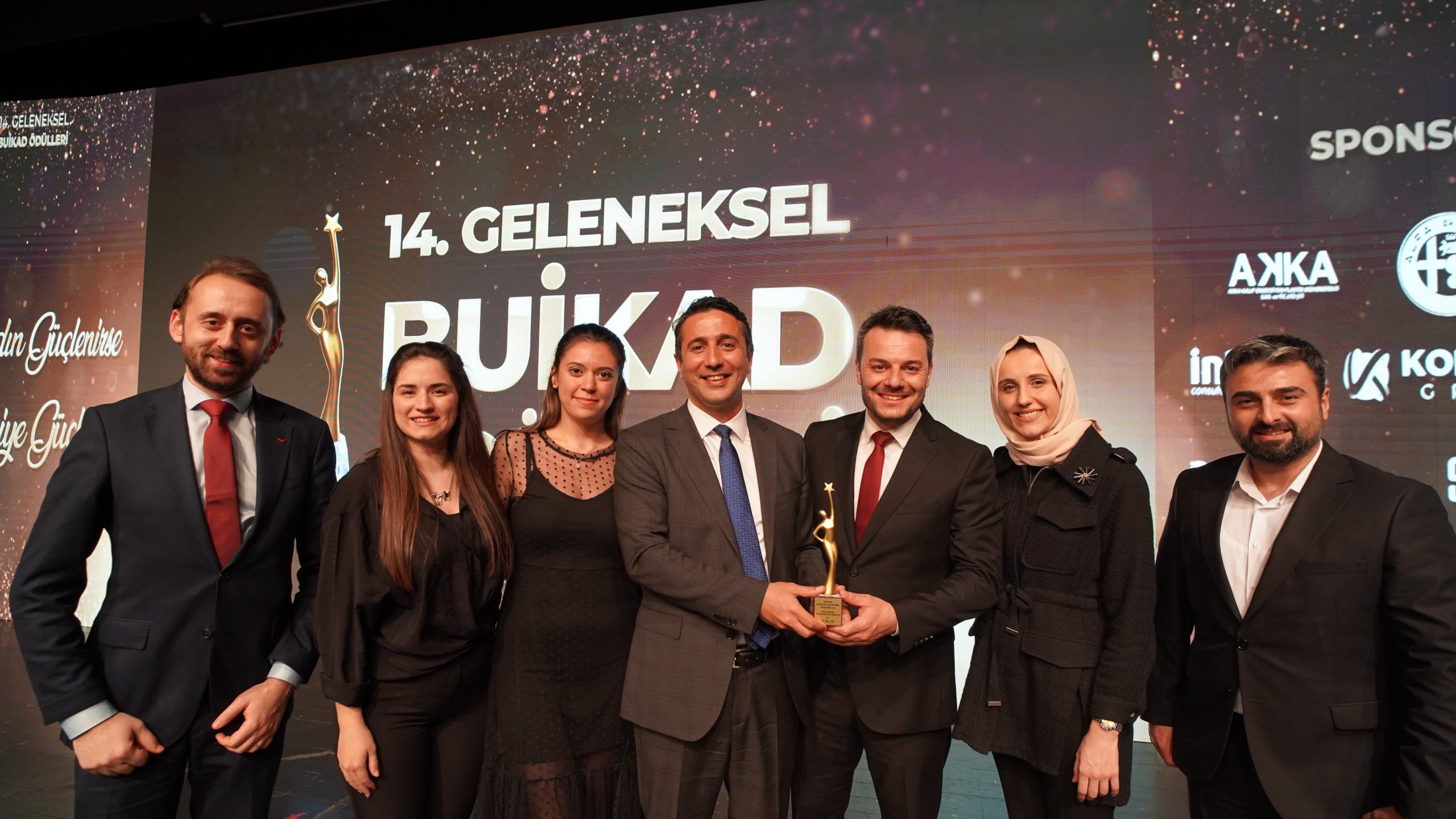 KADINI DESTEKLEYEN ŞİRKETİ SEÇİLDİ!